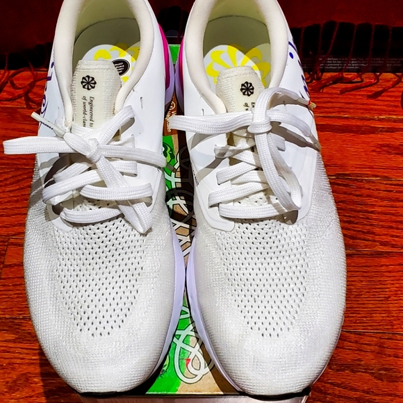 Shoes - Picture 1 of 7